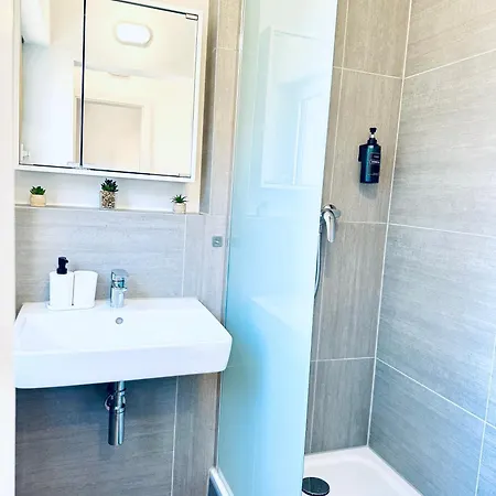 아파트 4you Koeln-frechen *